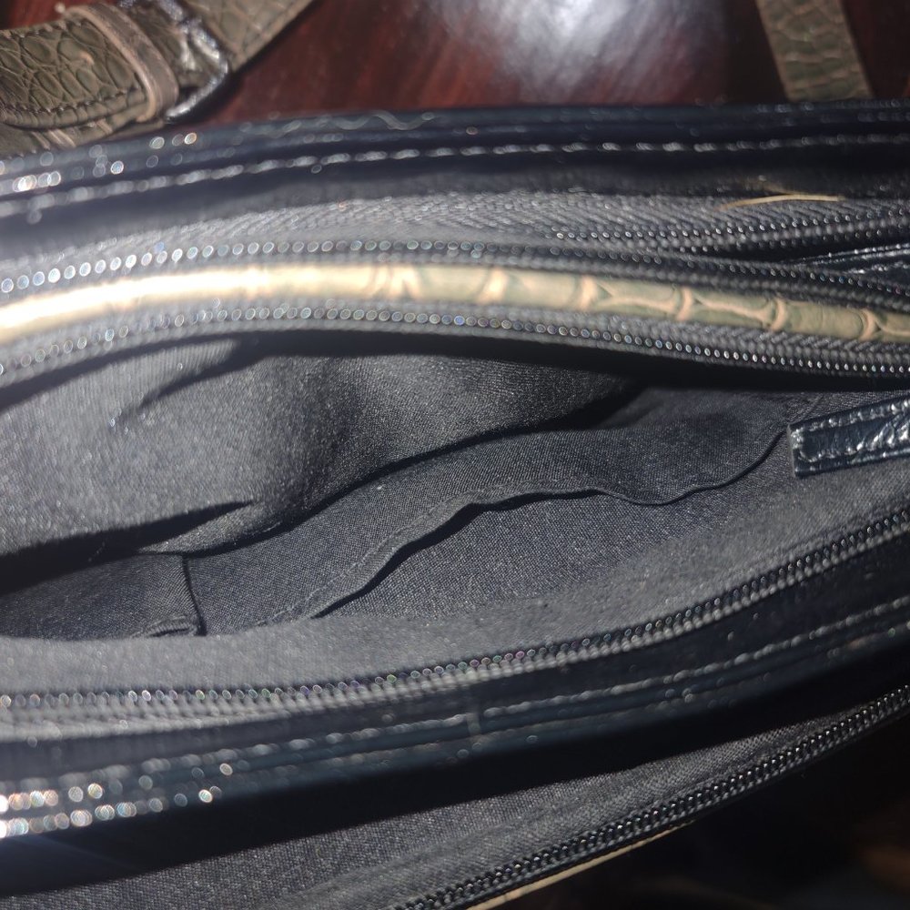 Jaclyn Smith Black Leather Purse - Picture 6 of 6